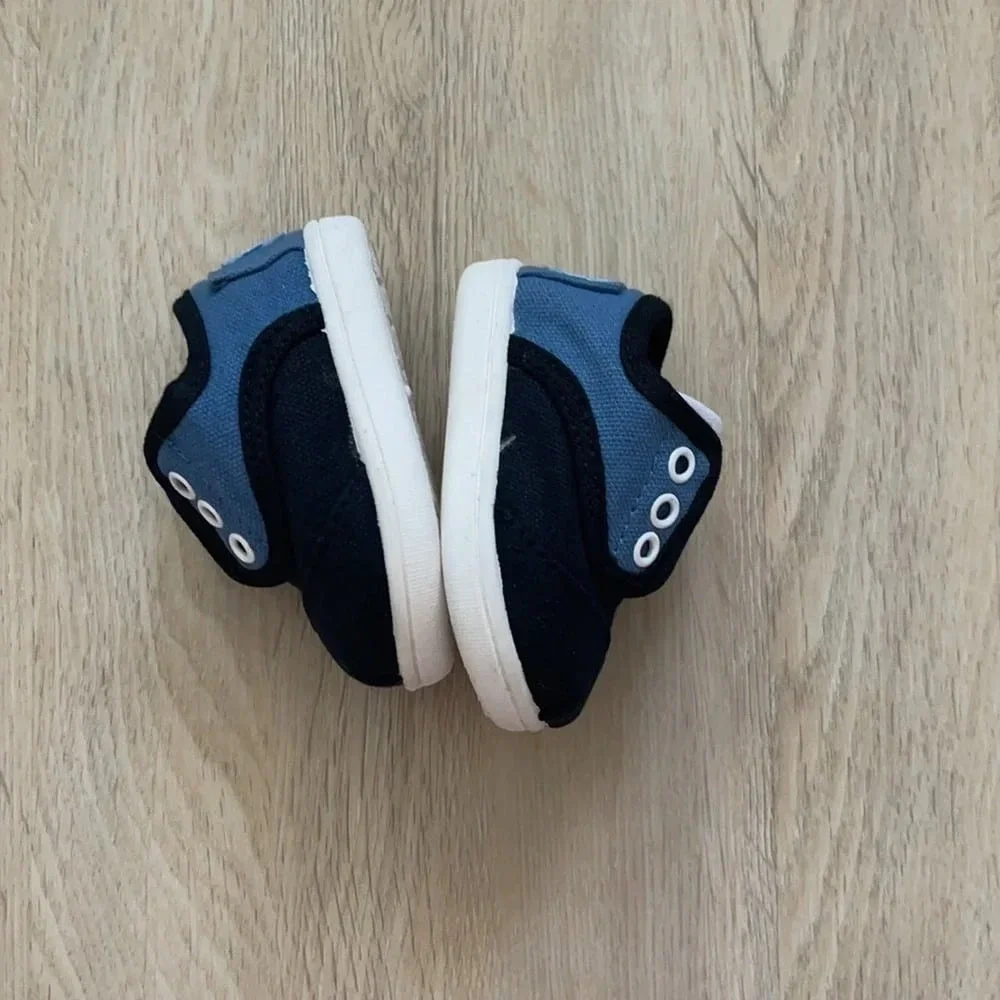 TOMS - Tiny Paseos Shoes, Size: T2 US Toddler,‎ Color: Black Blue
